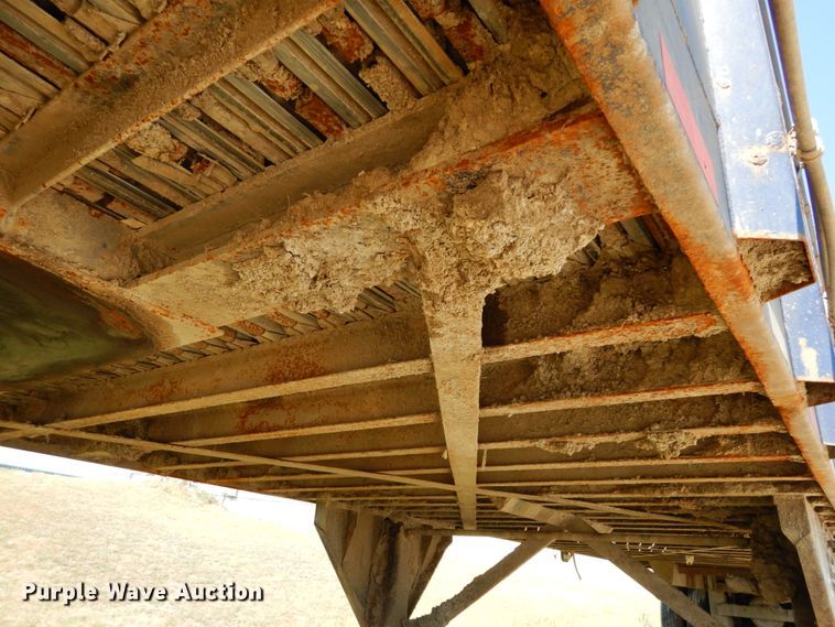 image for item DH6615 2005 Wilkins 4511115SPOT live bottom trailer