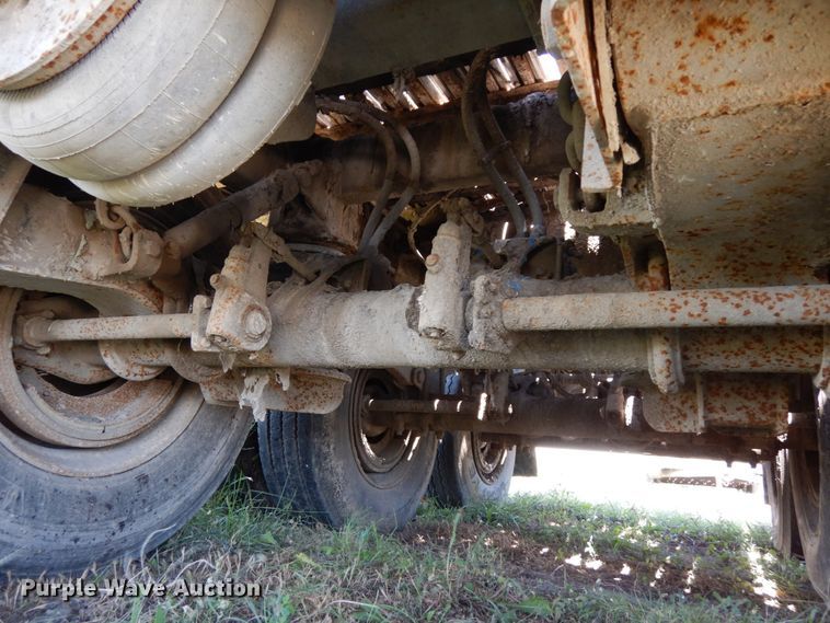 image for item DH6615 2005 Wilkins 4511115SPOT live bottom trailer