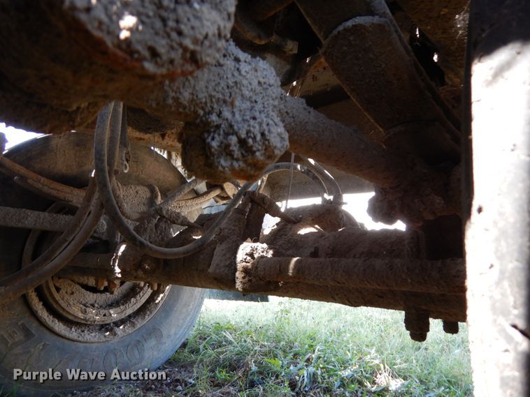 image for item DH6615 2005 Wilkins 4511115SPOT live bottom trailer