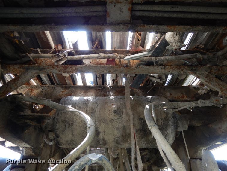 image for item DH6615 2005 Wilkins 4511115SPOT live bottom trailer