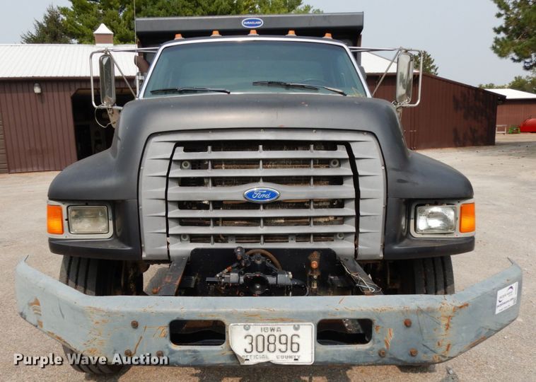 image for item DH6647 1997 Ford F800  dump truck