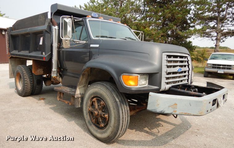 image for item DH6647 1997 Ford F800  dump truck