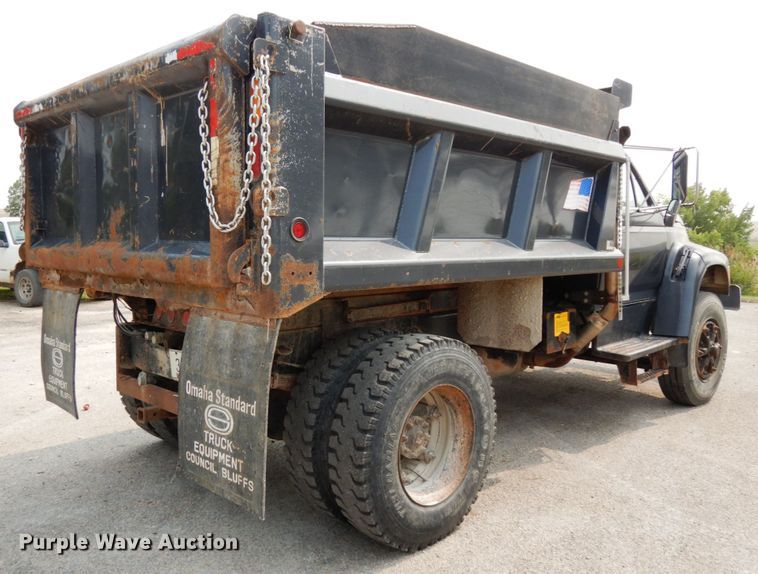 image for item DH6647 1997 Ford F800  dump truck