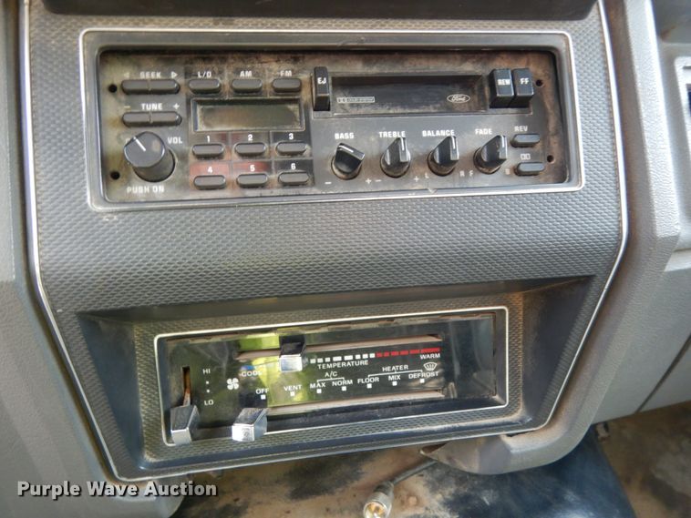 image for item DH6647 1997 Ford F800  dump truck