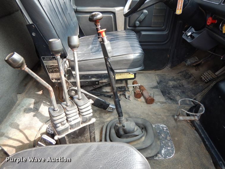 image for item DH6647 1997 Ford F800  dump truck