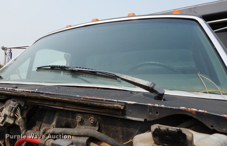 image for item DH6647 1997 Ford F800  dump truck