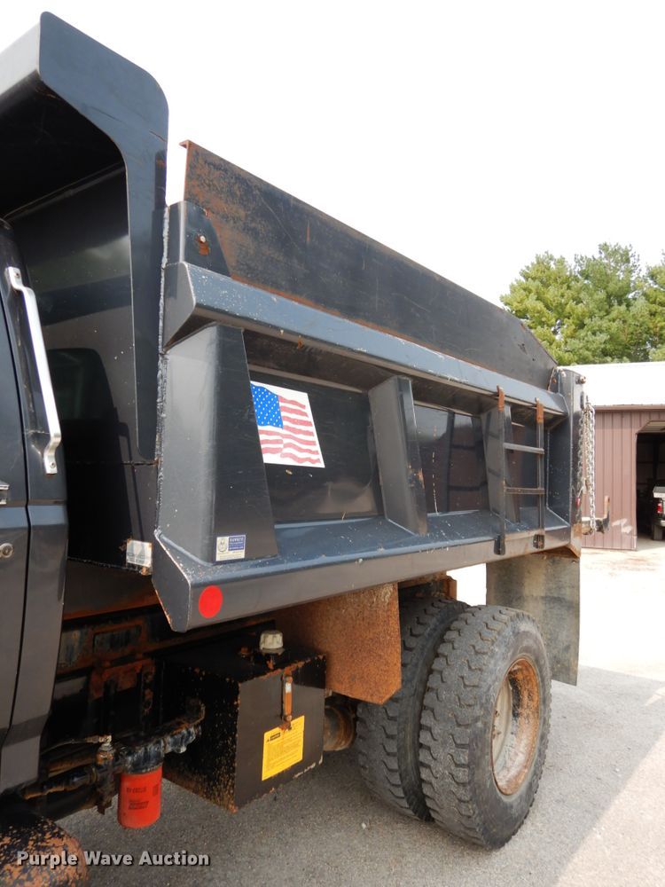 image for item DH6647 1997 Ford F800  dump truck
