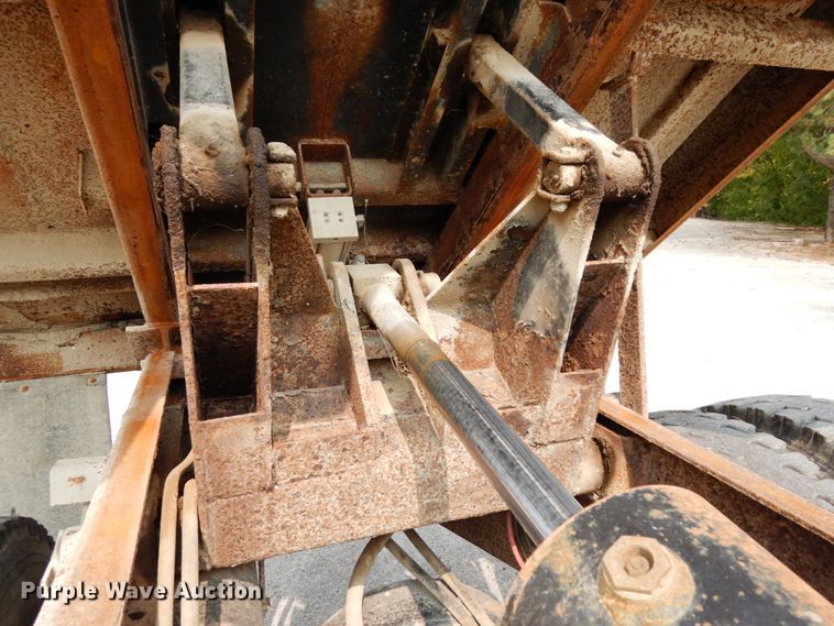 image for item DH6647 1997 Ford F800  dump truck