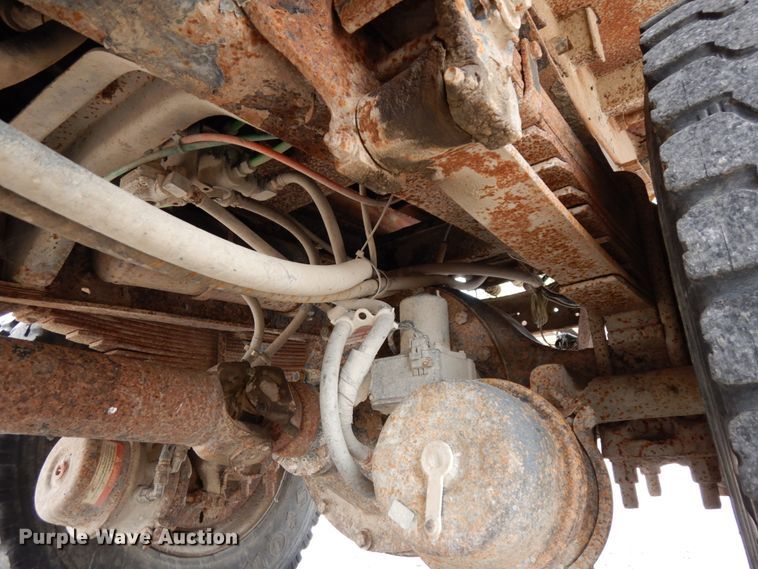 image for item DH6647 1997 Ford F800  dump truck