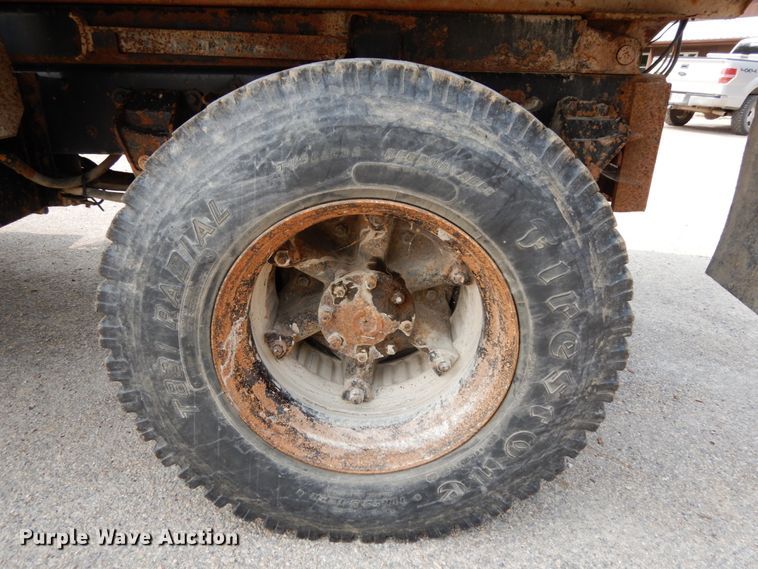 image for item DH6647 1997 Ford F800  dump truck