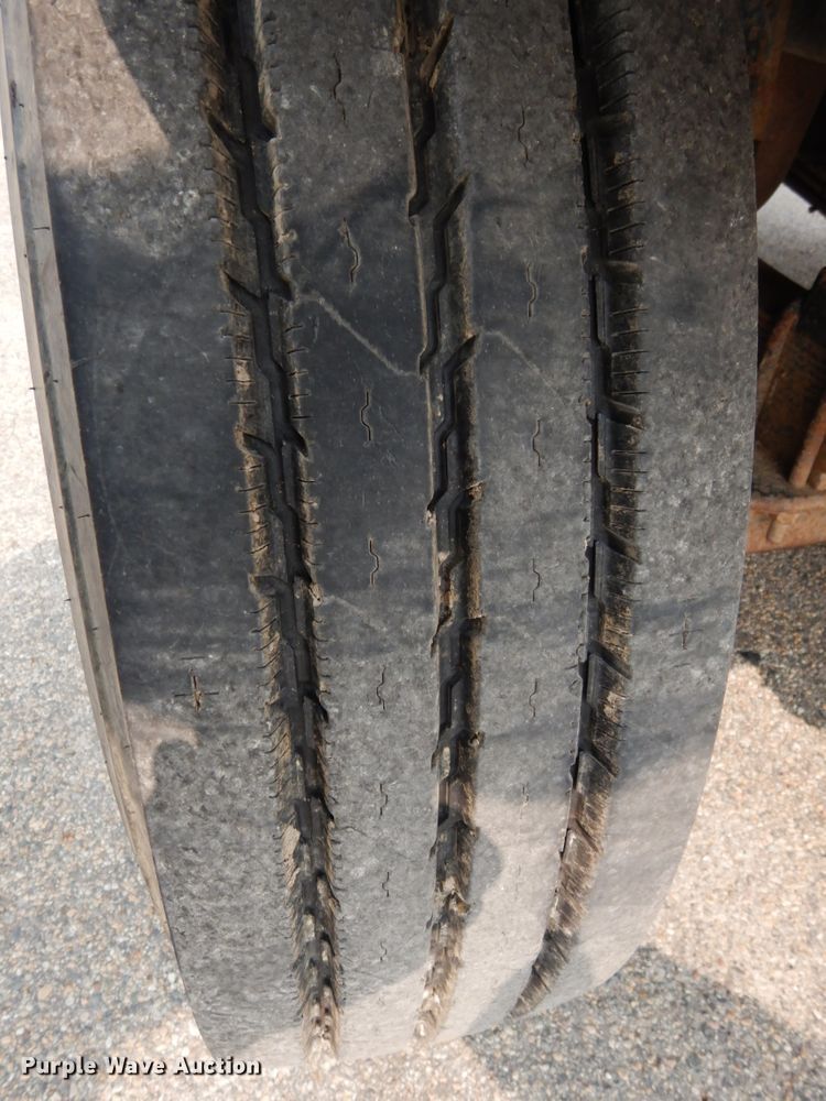 image for item DH6647 1997 Ford F800  dump truck