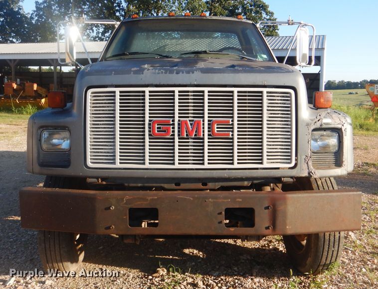 image for item DI0375 1990 GMC C6000  flatbed truck