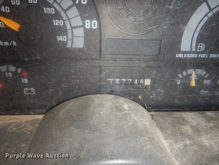 image for item DI0375 1990 GMC C6000  flatbed truck