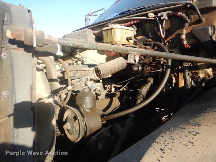image for item DI0375 1990 GMC C6000  flatbed truck