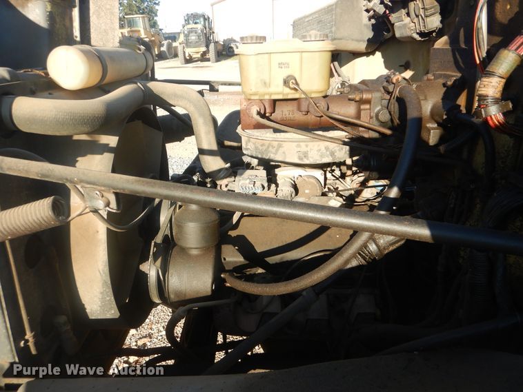 image for item DI0375 1990 GMC C6000  flatbed truck