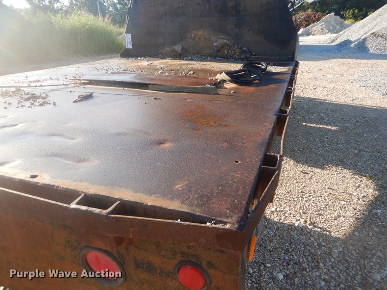 image for item DI0375 1990 GMC C6000  flatbed truck