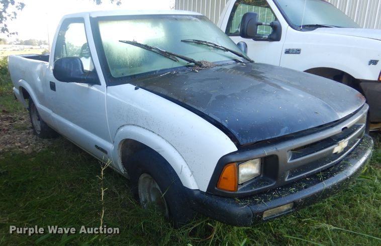 image for item DI0377 1997 Chevrolet S10  pickup truck