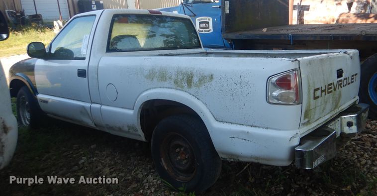 image for item DI0377 1997 Chevrolet S10  pickup truck