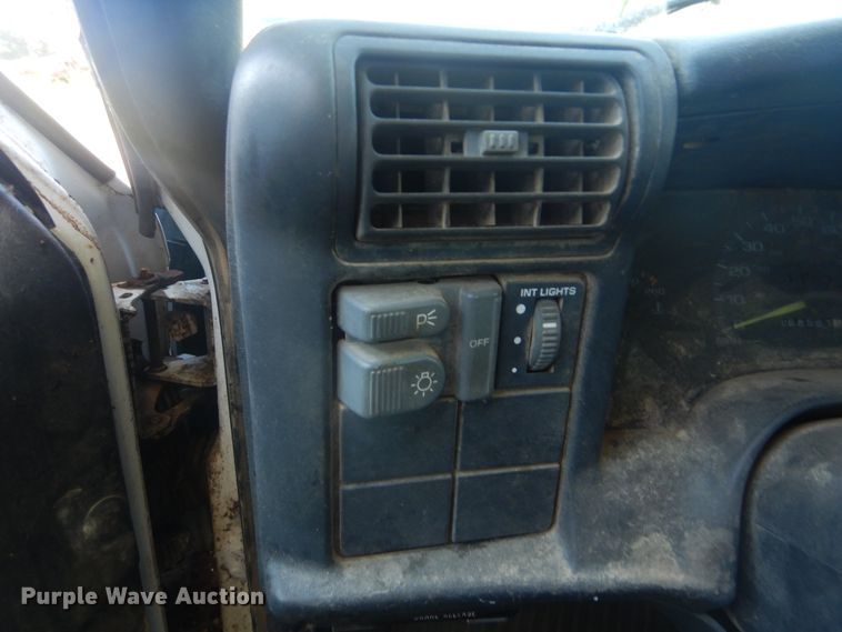 image for item DI0377 1997 Chevrolet S10  pickup truck