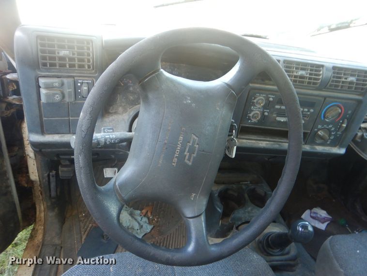 image for item DI0377 1997 Chevrolet S10  pickup truck