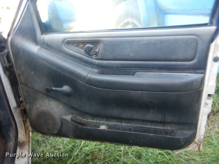 image for item DI0377 1997 Chevrolet S10  pickup truck