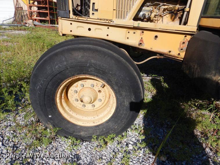 image for item DI0380 John Deere 6300  tractor