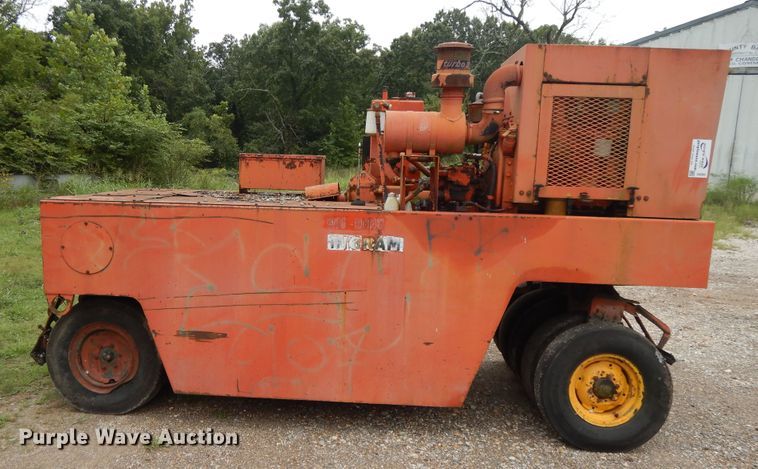 image for item DI0383 Ingram 9-2800-PA  pneumatic roller