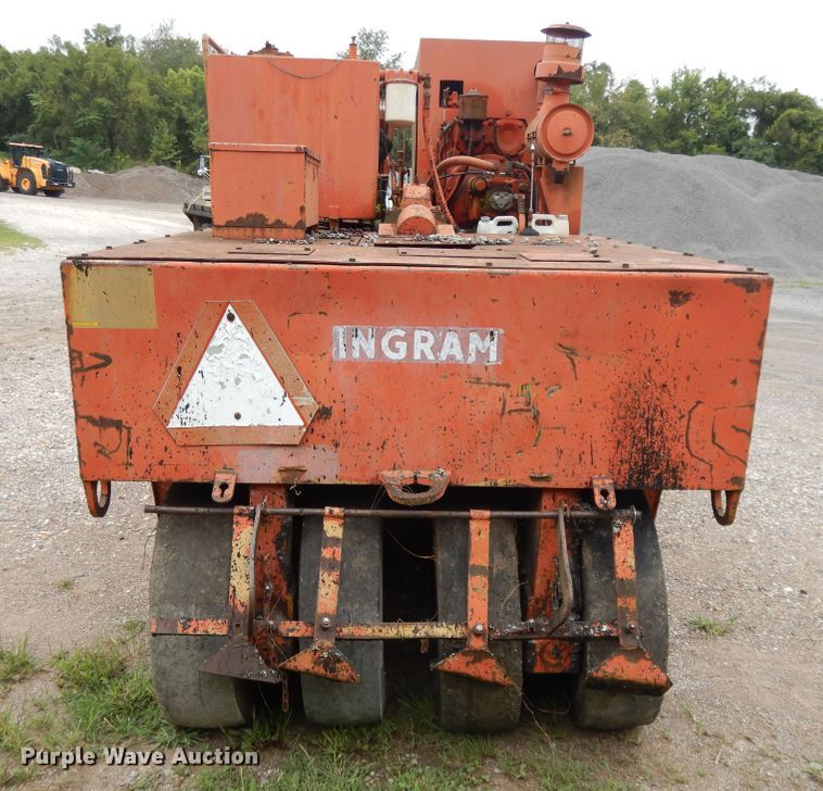 image for item DI0383 Ingram 9-2800-PA  pneumatic roller