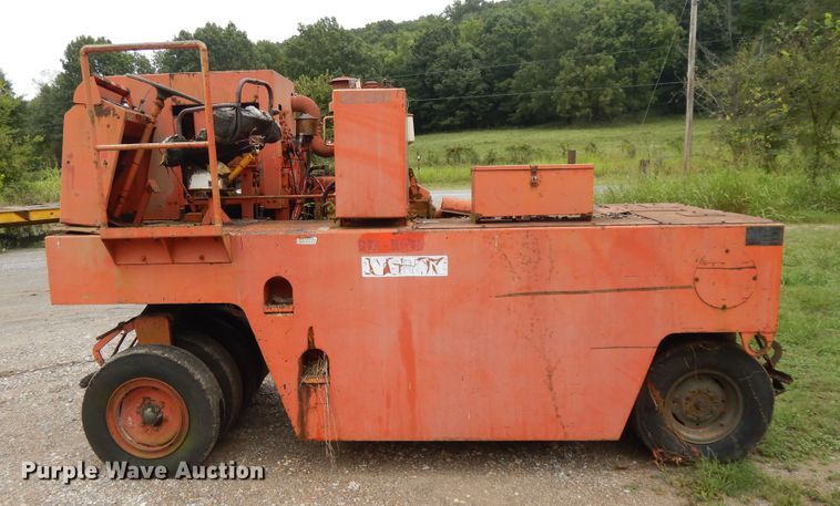 image for item DI0383 Ingram 9-2800-PA  pneumatic roller