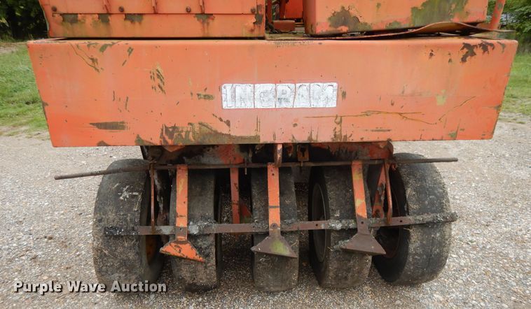 image for item DI0383 Ingram 9-2800-PA  pneumatic roller