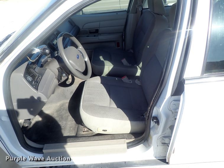 image for item DI4657 2008 Ford Crown Victoria Police Interceptor