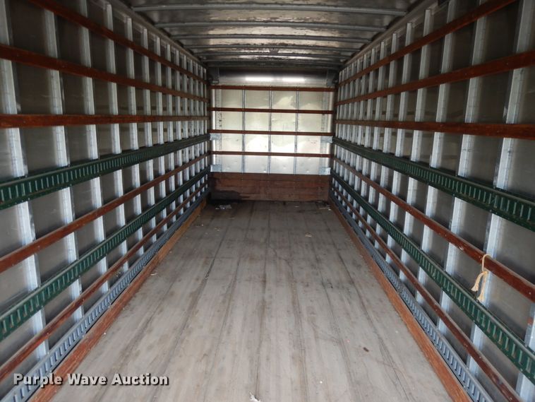 image for item DI7732 1999 International 4700  box truck