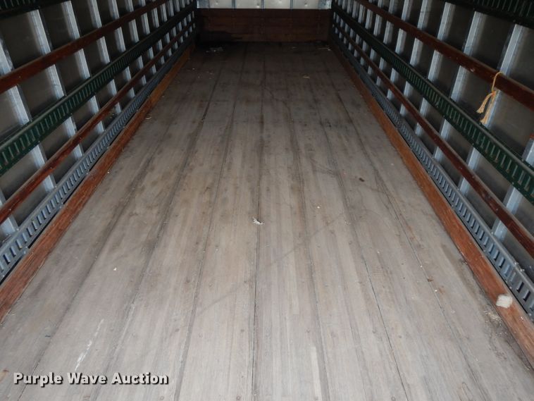 image for item DI7732 1999 International 4700  box truck