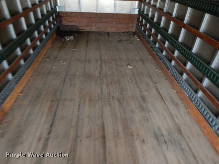 image for item DI7732 1999 International 4700  box truck