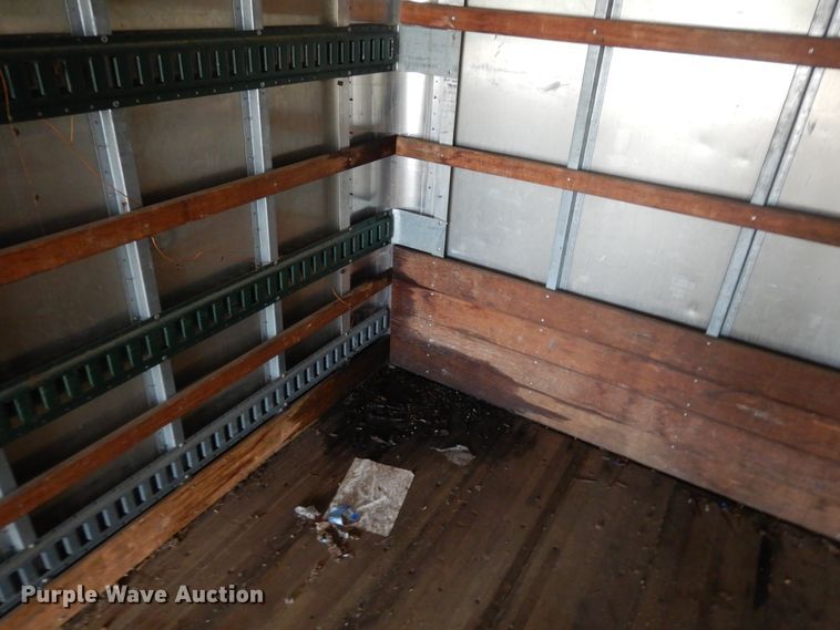 image for item DI7732 1999 International 4700  box truck