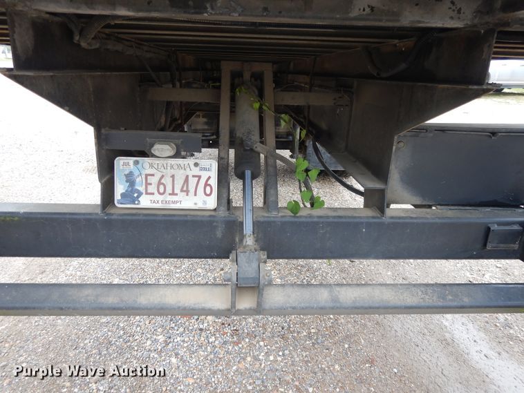 image for item DI7732 1999 International 4700  box truck