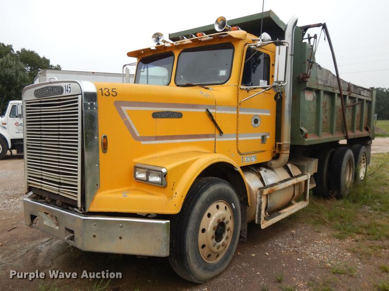 image for item DI7733 1988 Freightliner FLC  dump truck