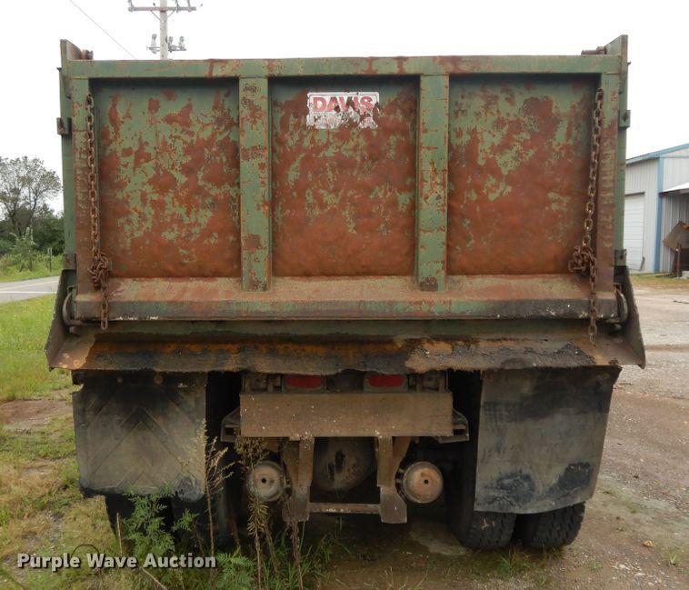 image for item DI7733 1988 Freightliner FLC  dump truck