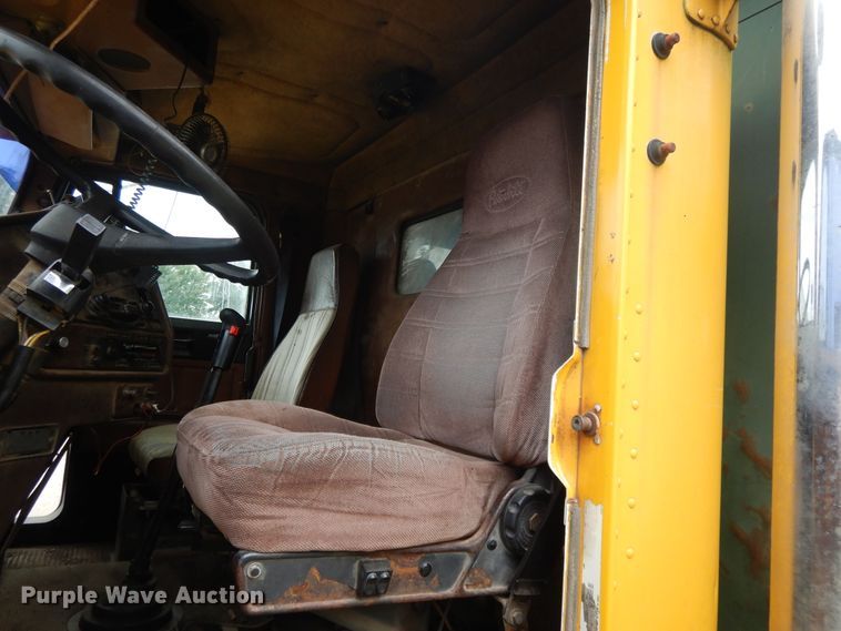 image for item DI7733 1988 Freightliner FLC  dump truck