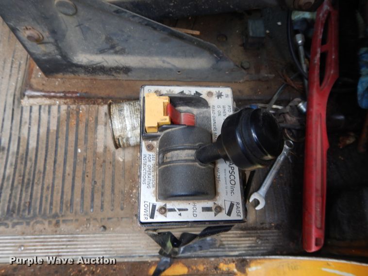 image for item DI7733 1988 Freightliner FLC  dump truck