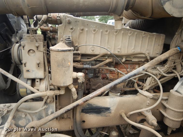 image for item DI7733 1988 Freightliner FLC  dump truck