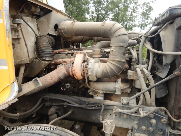 image for item DI7733 1988 Freightliner FLC  dump truck