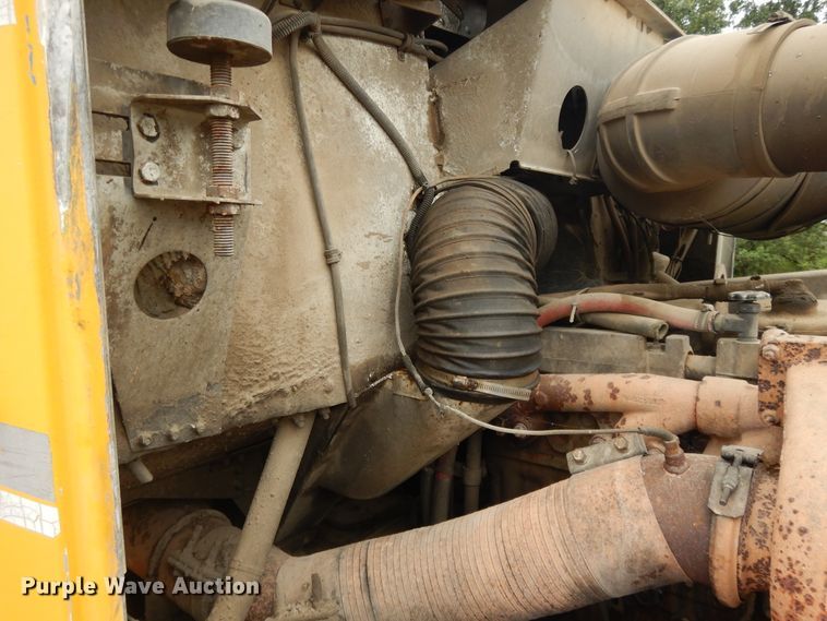 image for item DI7733 1988 Freightliner FLC  dump truck