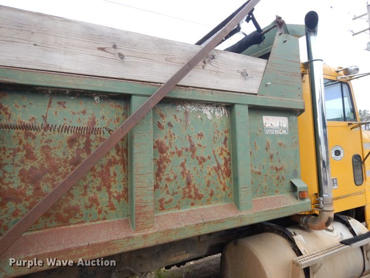 image for item DI7733 1988 Freightliner FLC  dump truck