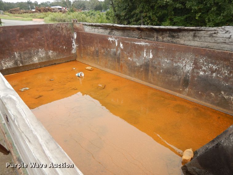 image for item DI7733 1988 Freightliner FLC  dump truck