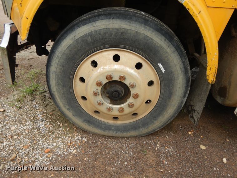 image for item DI7733 1988 Freightliner FLC  dump truck