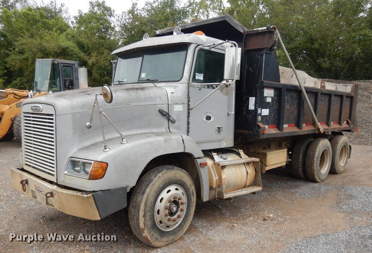 image for item DI7736 1997 Freightliner FLD  dump truck