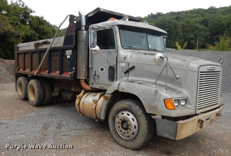 image for item DI7736 1997 Freightliner FLD  dump truck