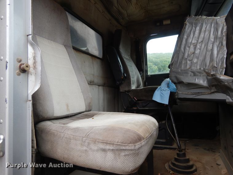 image for item DI7736 1997 Freightliner FLD  dump truck