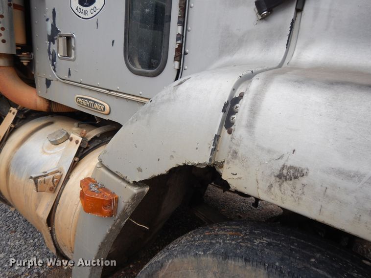 image for item DI7736 1997 Freightliner FLD  dump truck